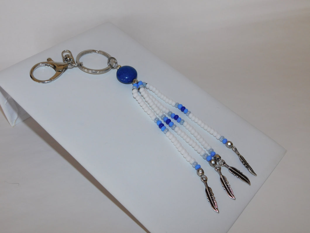 Short landyard with navy blue stone